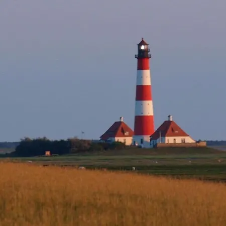 Semesterbostad Land Und Means 